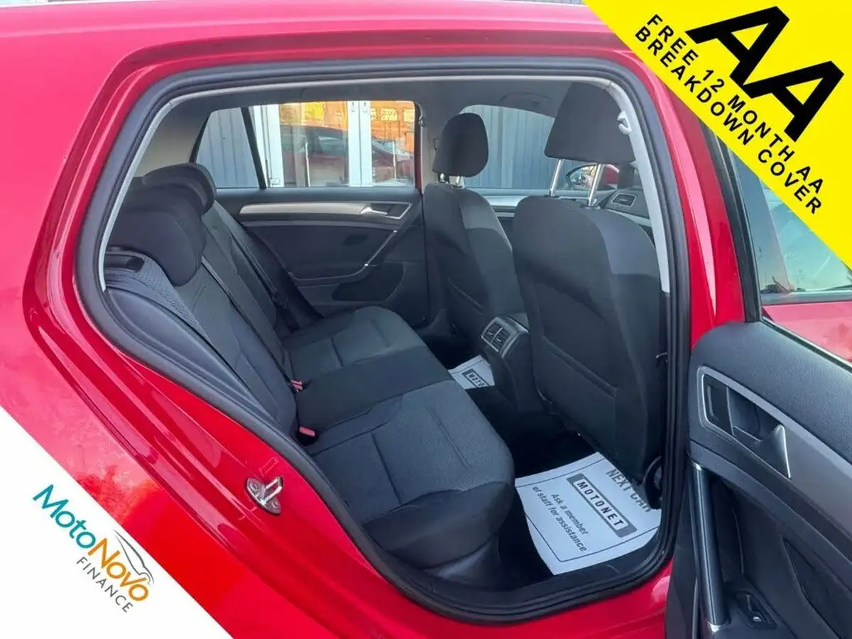 2014-volkswagen-golf-20tdi-se-ss-hatchback-5d-big-7
