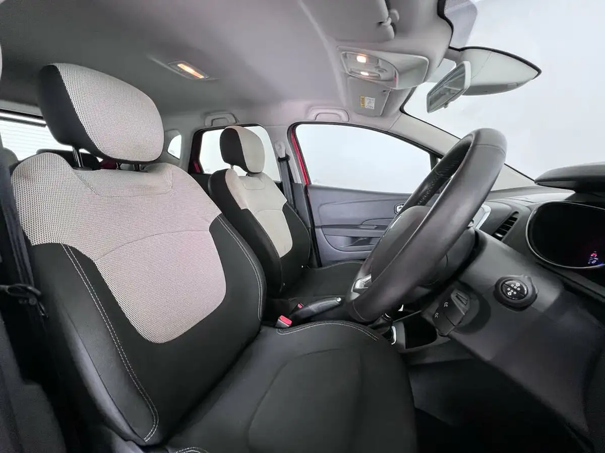 2019-renault-captur-13-tce-iconic-150bhp-ss-edc-auto-big-11