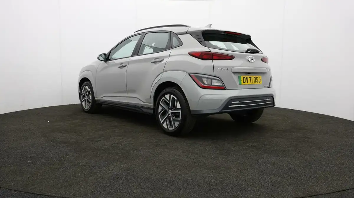 2021-hyundai-kona-e-se-connect-big-4