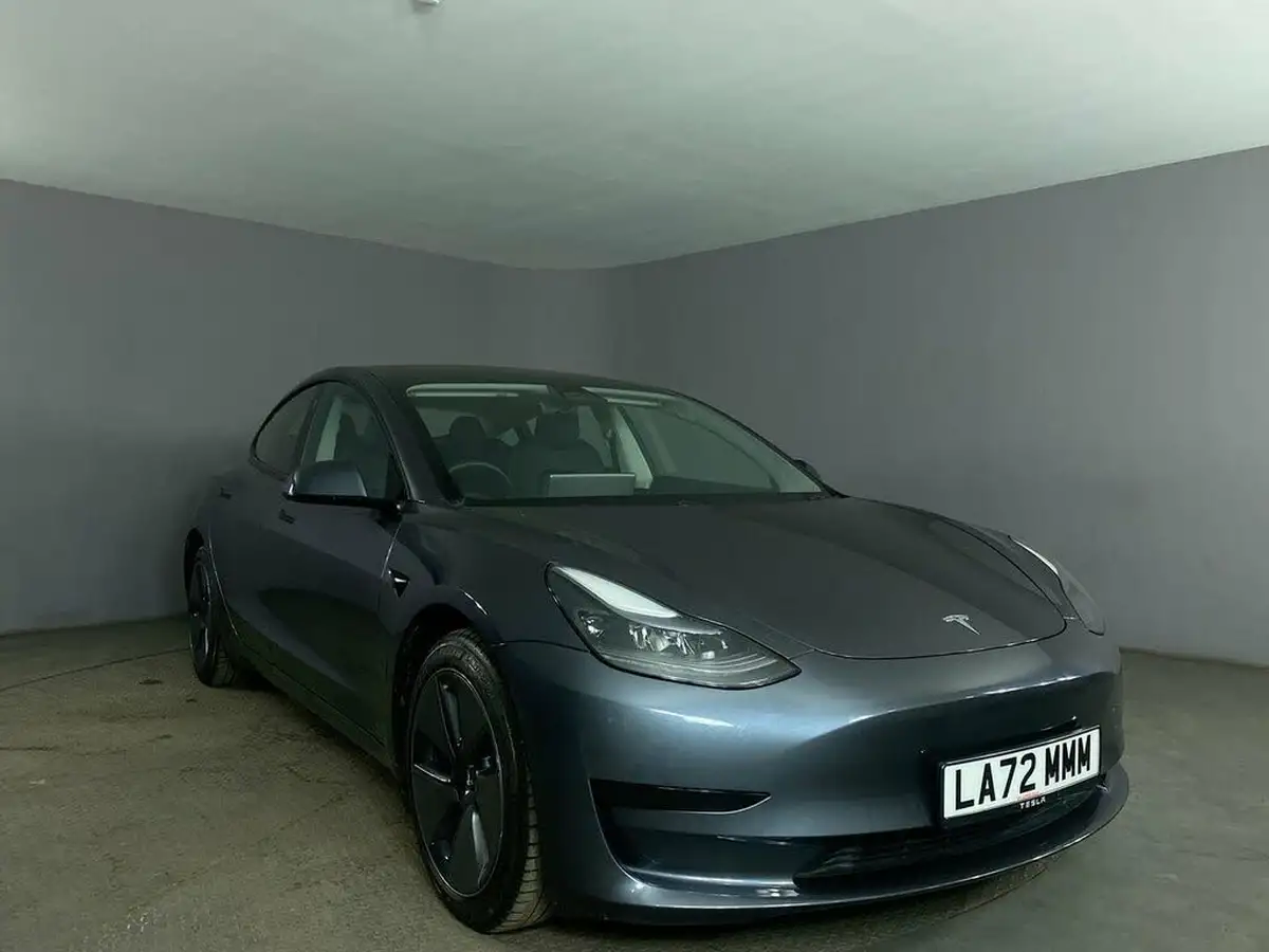 2022-tesla-model-3-e-rwd-big-1