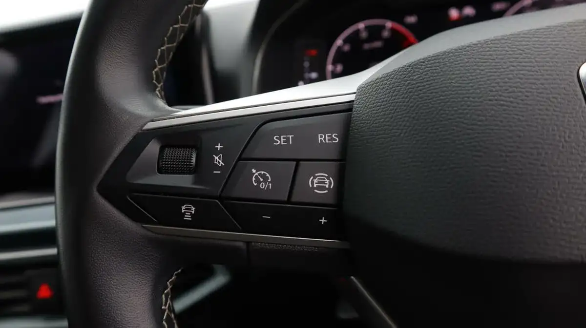 2022-seat-arona-10-tsi-xperience-lux-big-23