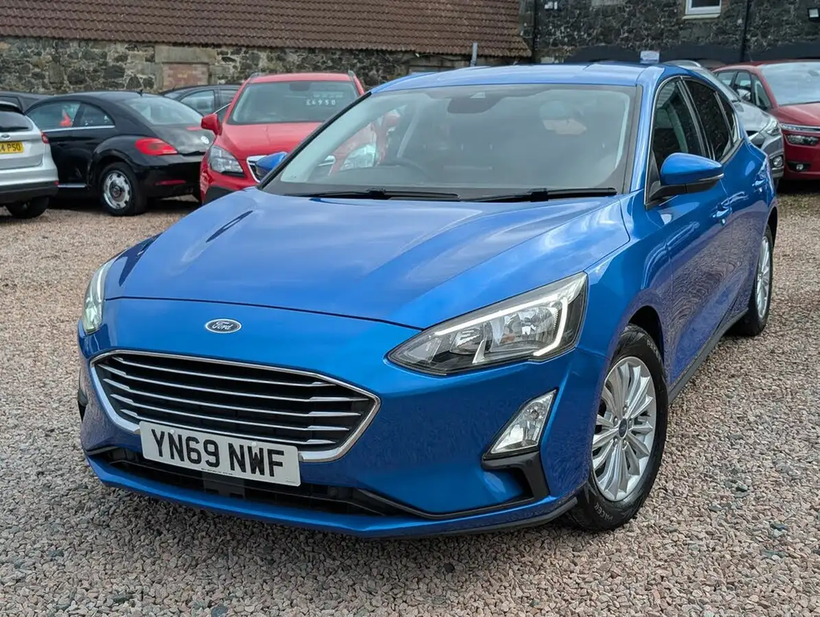 2019-ford-focus-10t-titanium-hatchback-big-4