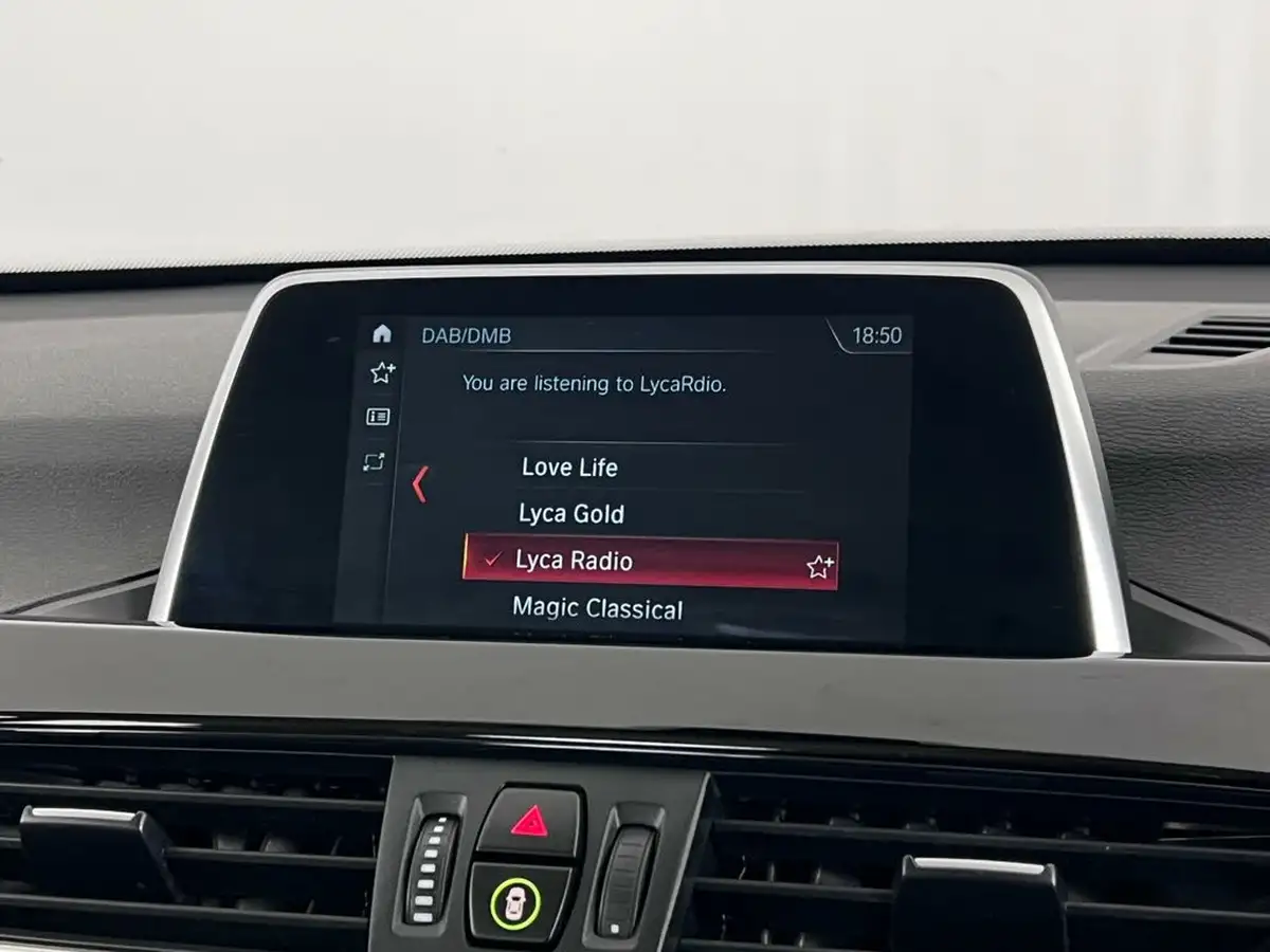 2018-bmw-x1-20-sdrive-20i-xline-ss-big-24