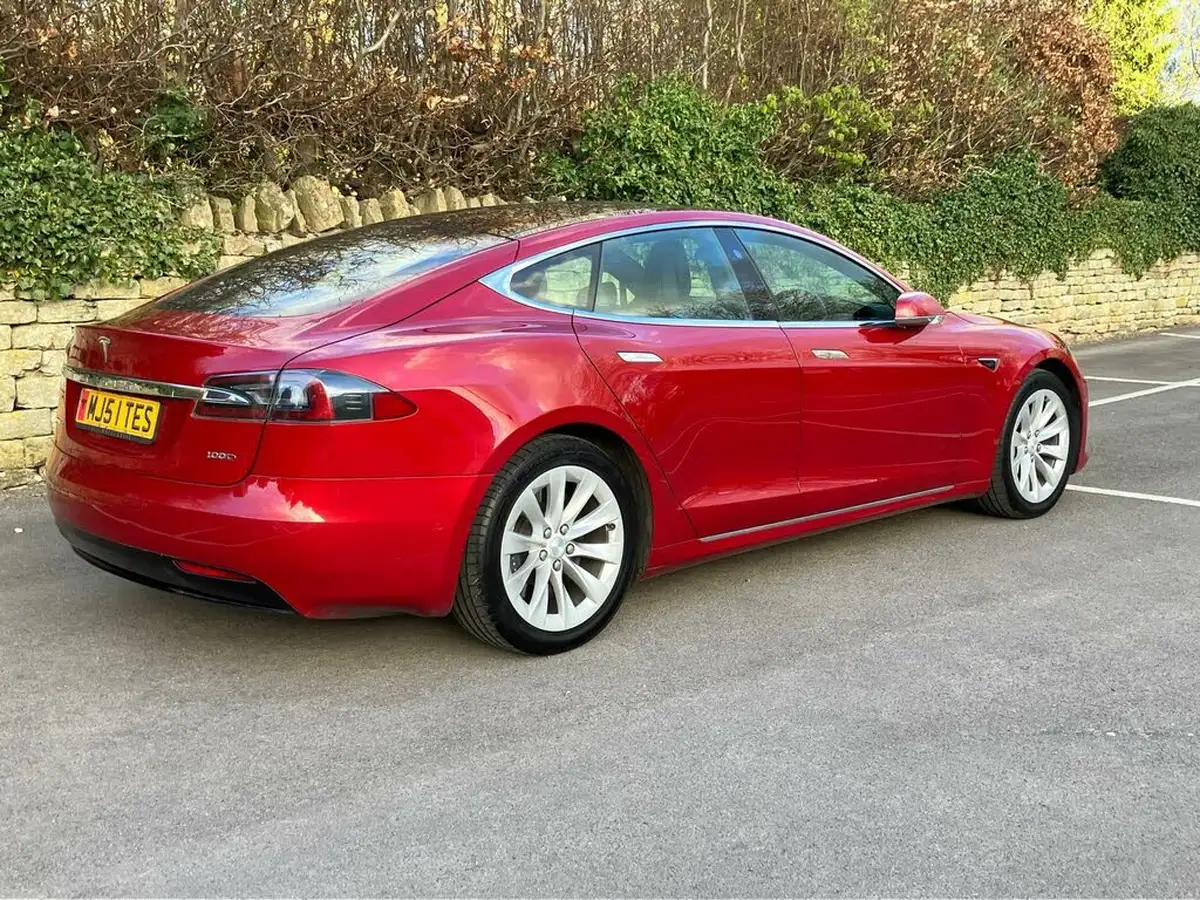 2017-tesla-model-s-e-100d-big-2