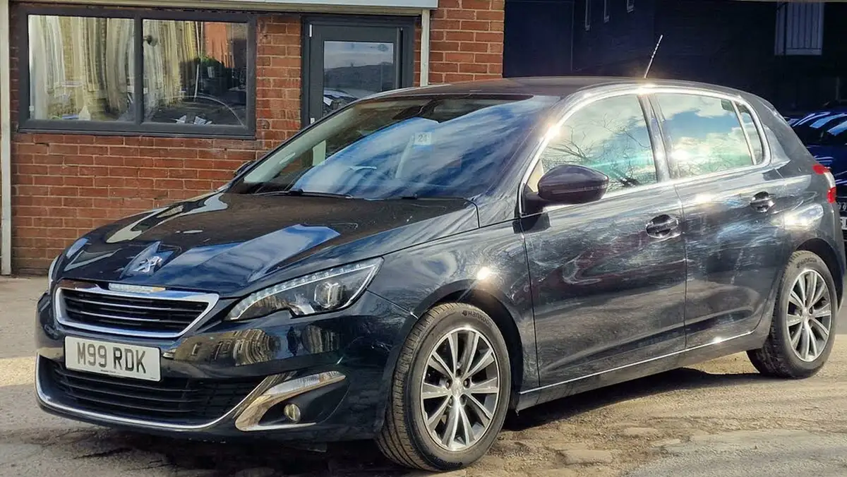 2016-peugeot-308-20-bluehdi-allure-20-bluehdi-eat6-big-2