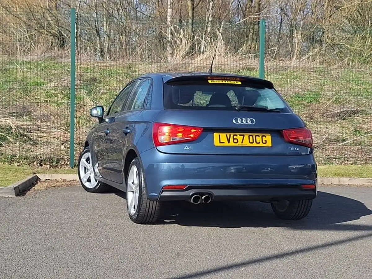 2017-audi-a1-14-tfsi-sportback-5d-big-1