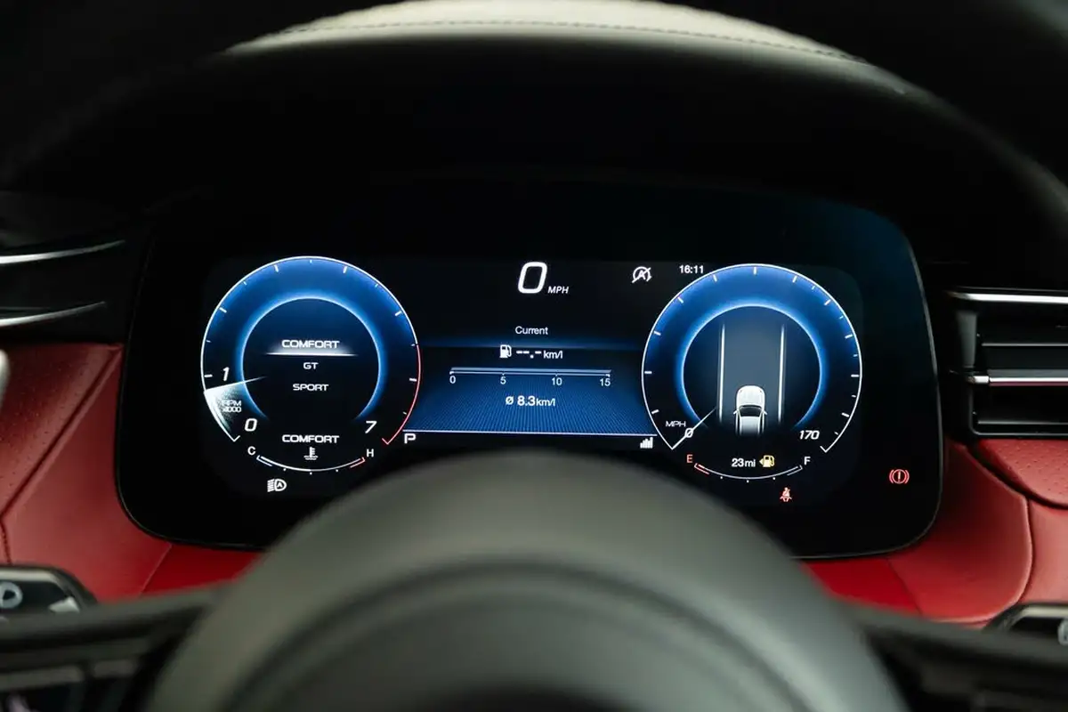 2023-maserati-grecale-20-modena-big-53