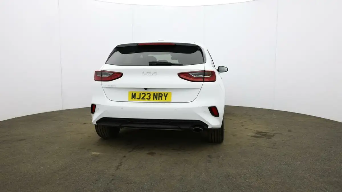 2022-kia-ceed-15-t-gdi-3-hatchback-big-54