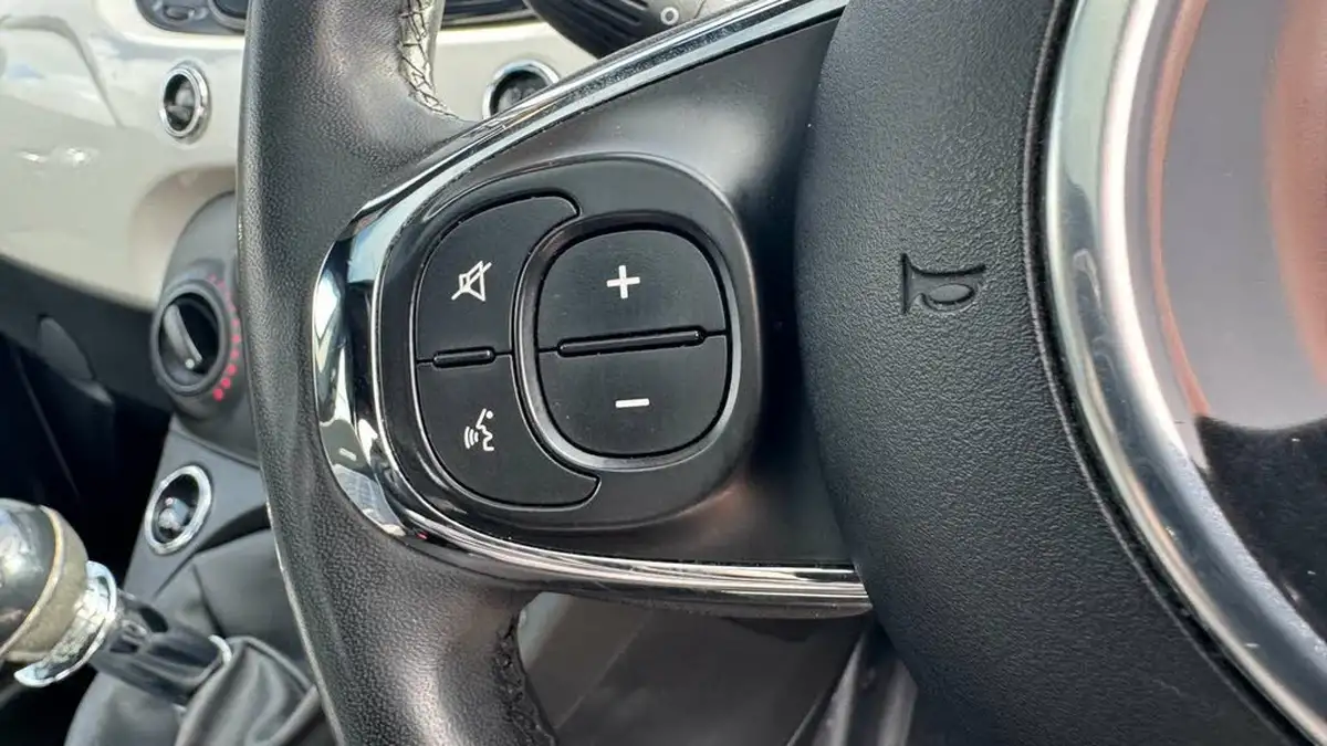 2020-fiat-500-10-lounge-big-24