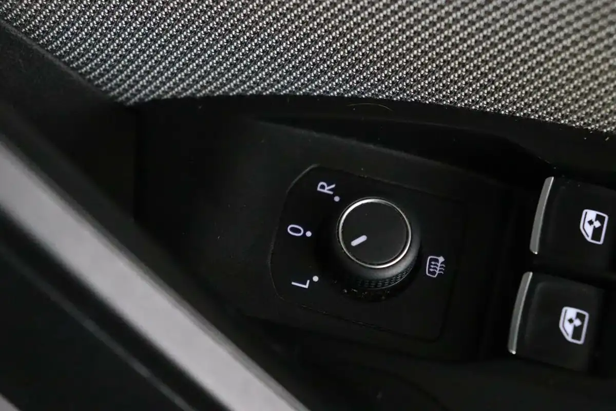 2021-seat-leon-15-tsi-evo-se-dynamic-hatchback-big-14