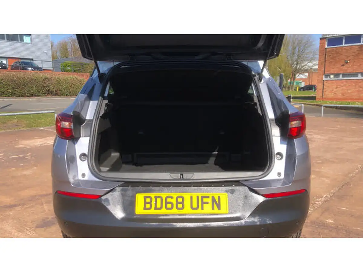 2018-vauxhall-grandland-x-12-se-130ps-big-3