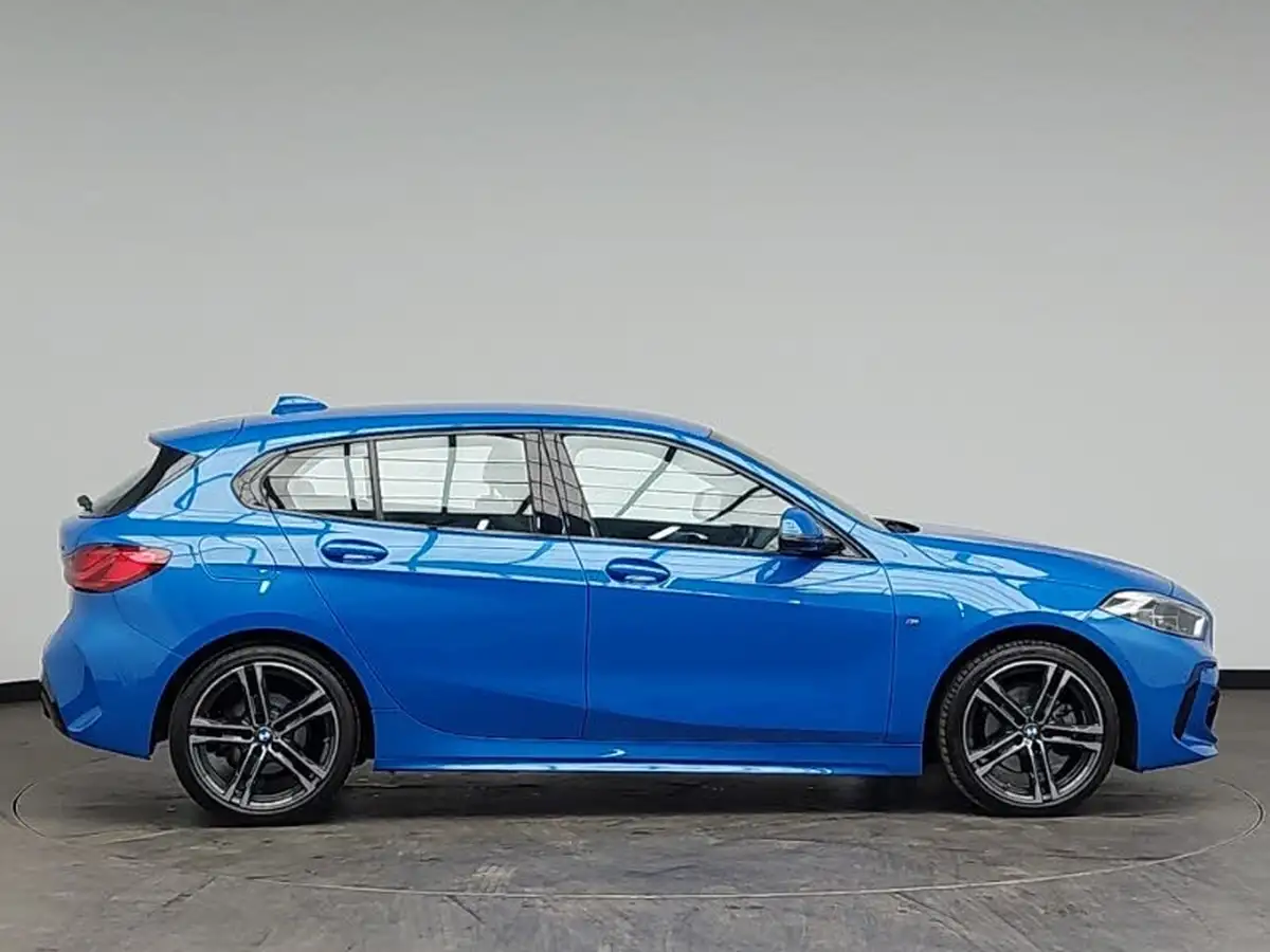 2022-bmw-1-series-15-118i-m-sport-lcp-big-2