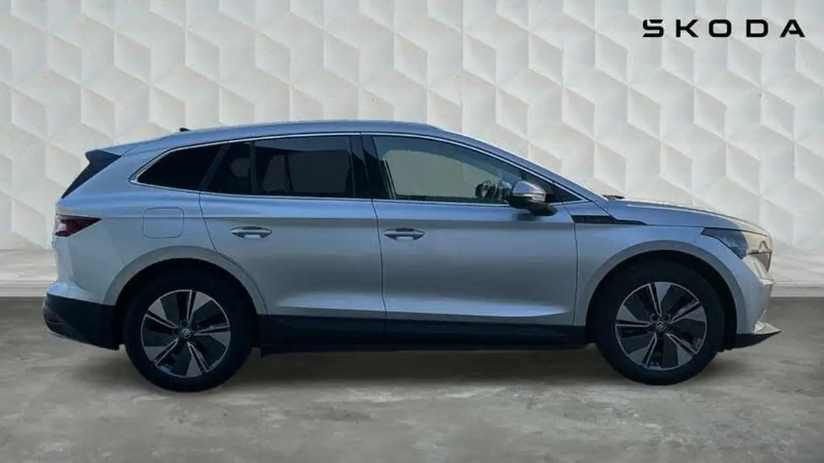 2022-skoda-enyaq-e-80-82-kwh-big-3