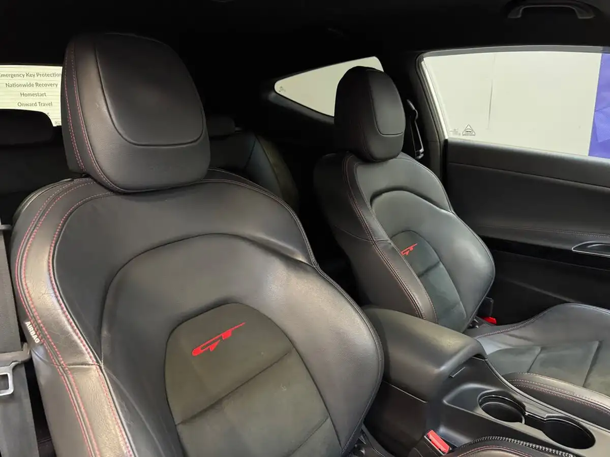 2015-kia-pro-ceed-16-gt-tech-big-14