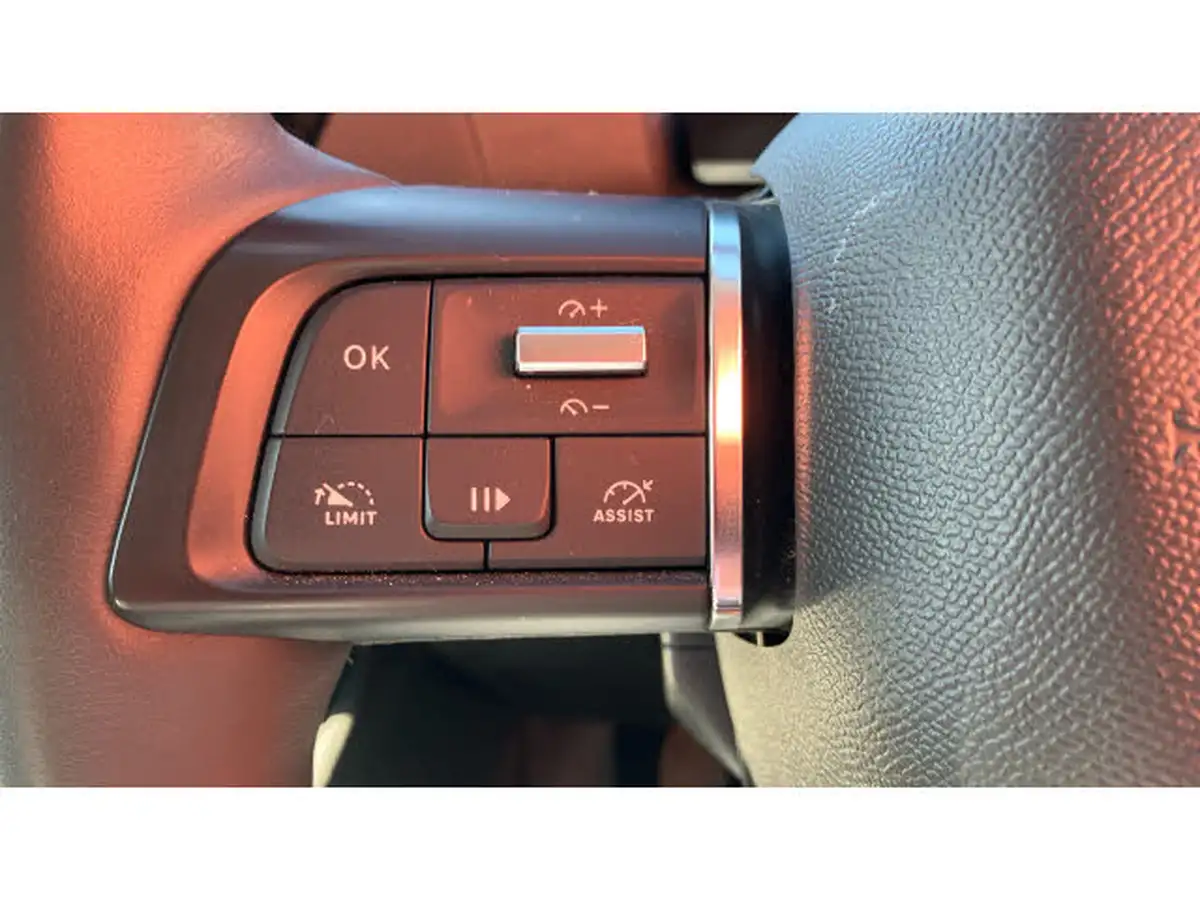 2023-citroen-c4-12-puretech-c-series-edition-big-25