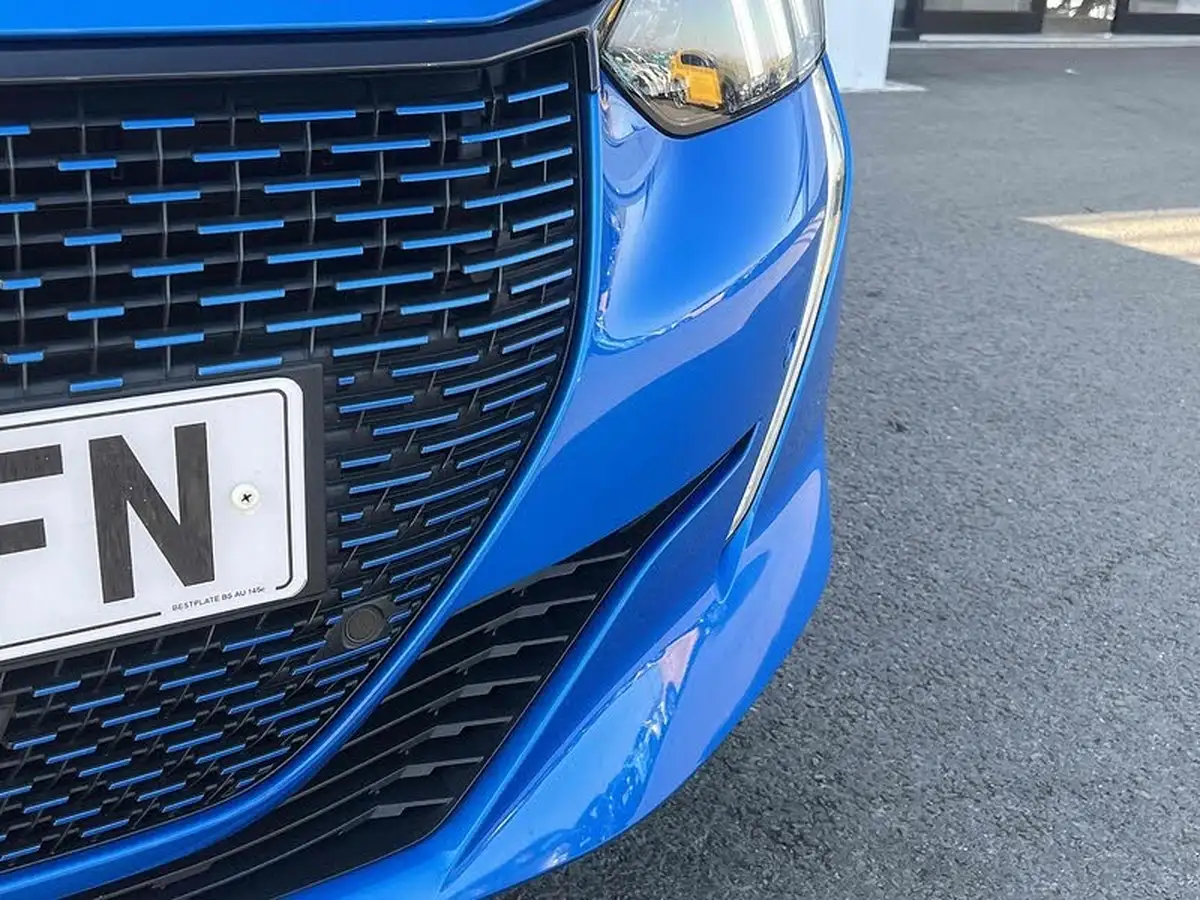 2020-peugeot-208-e-gt-line-big-19
