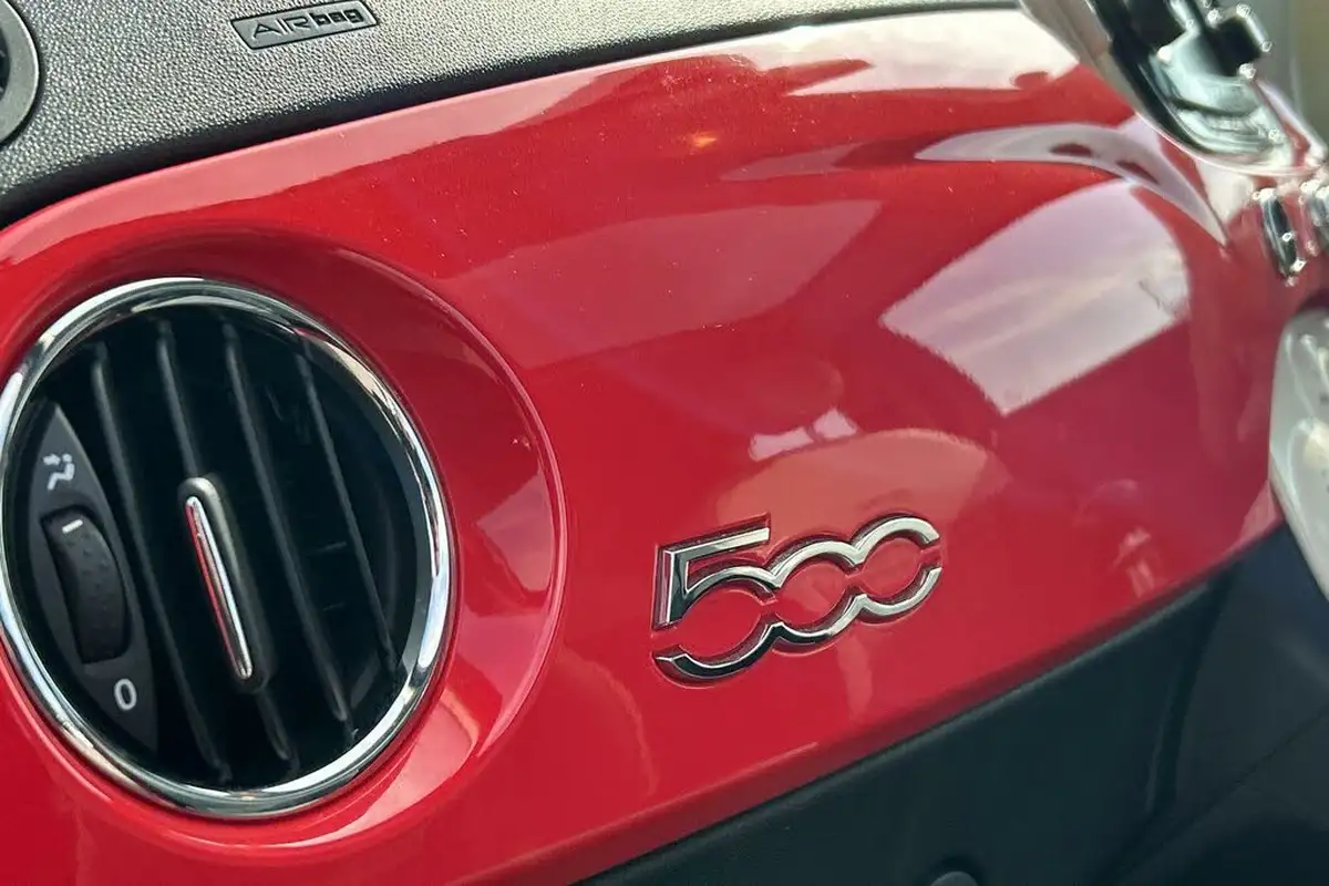2019-fiat-500-12-lounge-ss-big-23