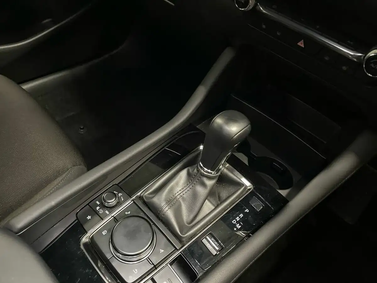2023-mazda-mazda3-20-sport-lux-122ps-hatchback-5d-auto-big-18