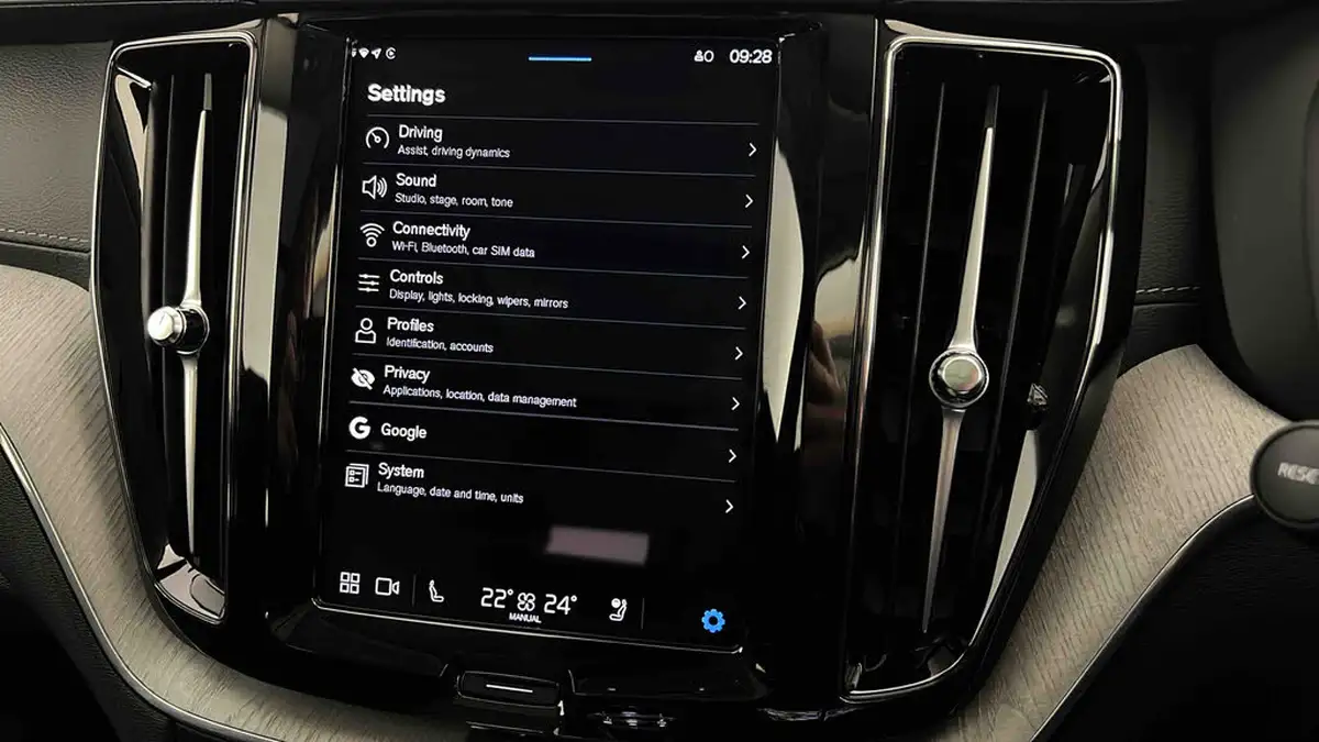 2024-volvo-xc60-20-t8-ultimate-dark-big-42