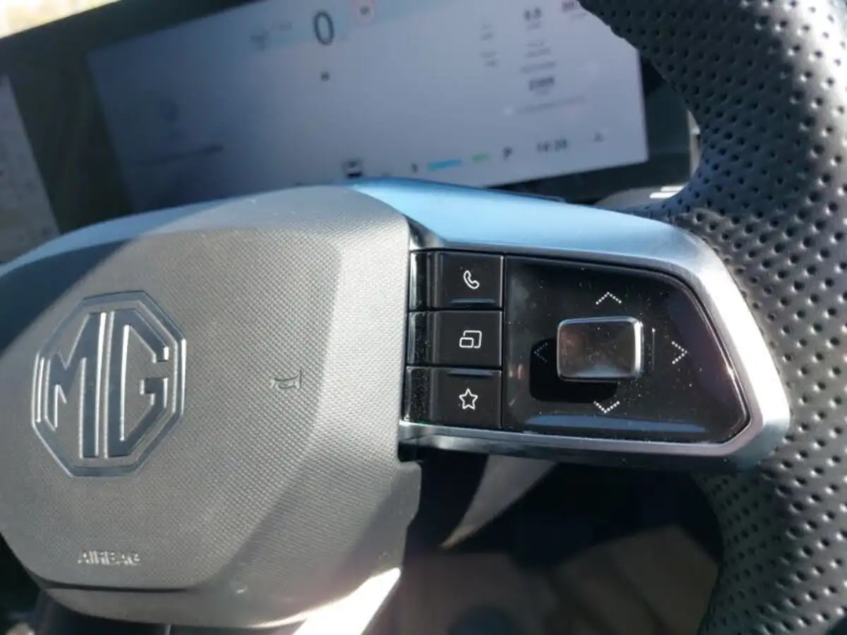 2024-mg-hs-15t-gdi-trophy-273ps-plug-in-hybrid-1496cc-auto-big-12