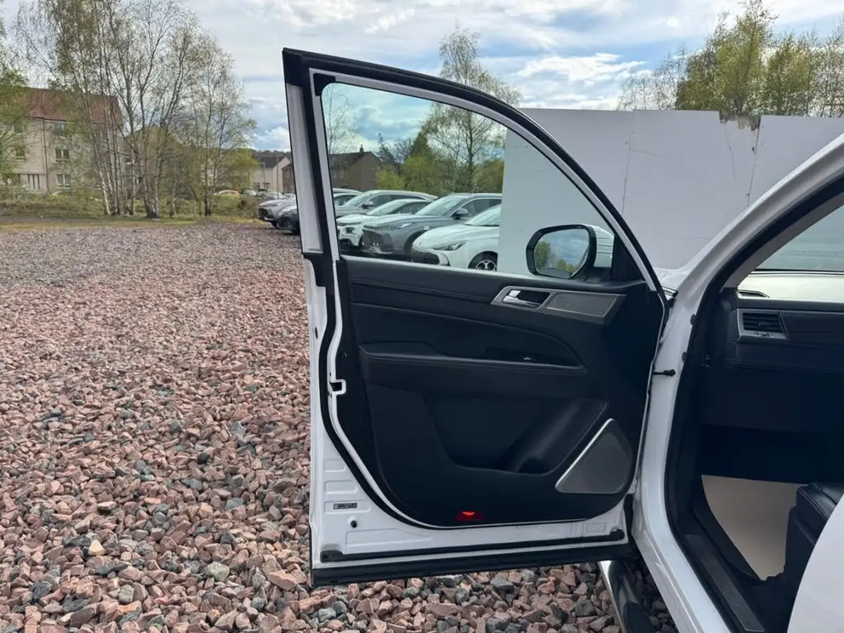 2019-kgm-ssangyong-rexton-22td-ice-big-31