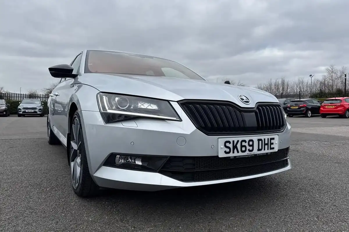 2019-skoda-superb-20tdi-sportline-plus-190ps-hatchback-dsg-big-8