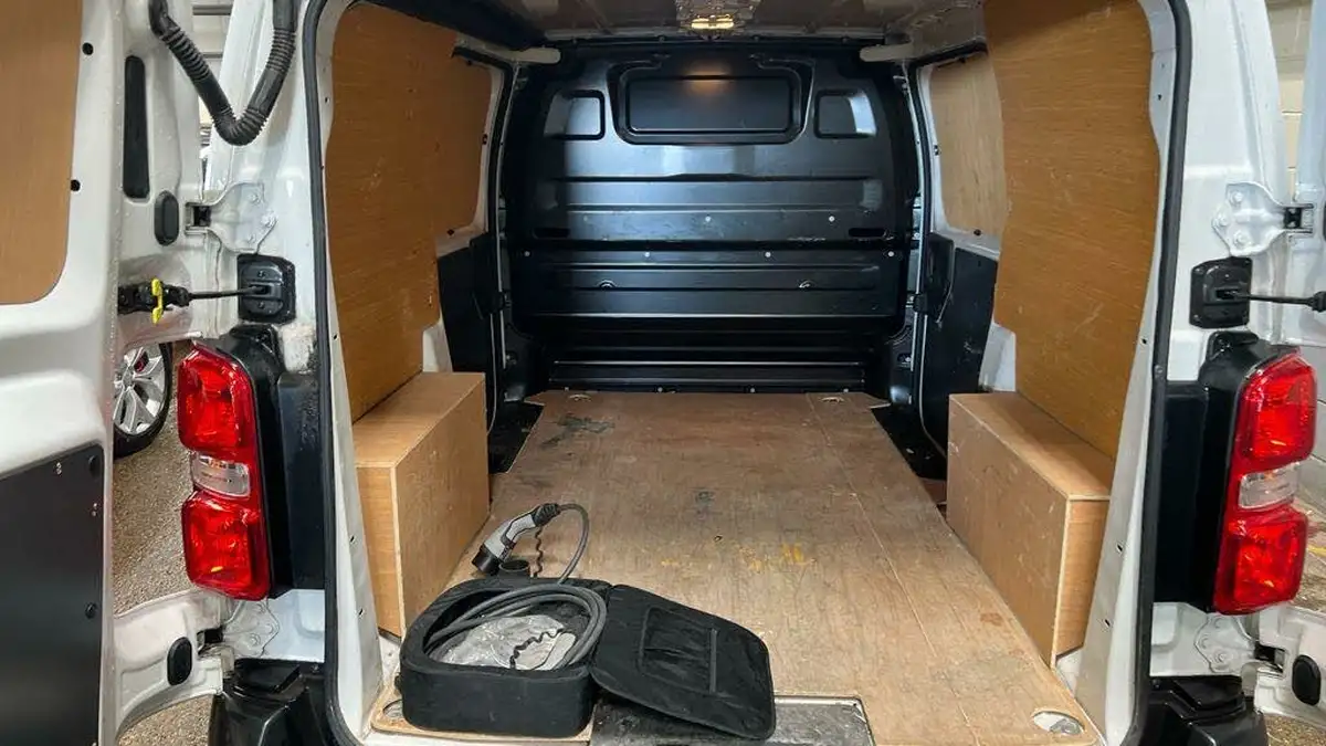 2021-vauxhall-vivaro-big-8