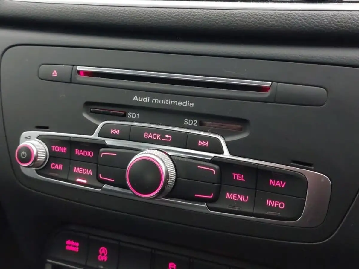 2017-audi-q3-14-tfsi-s-line-edition-big-15
