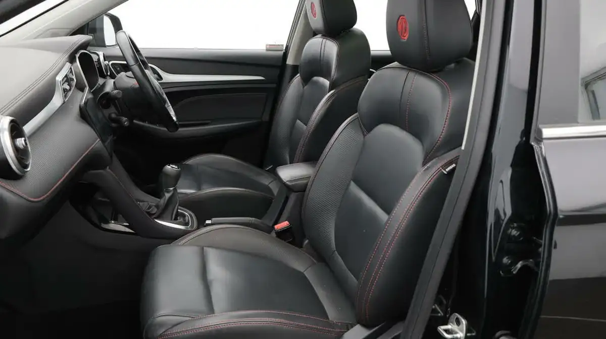 2021-mg-zs-suv-10t-gdi-exclusive-big-14