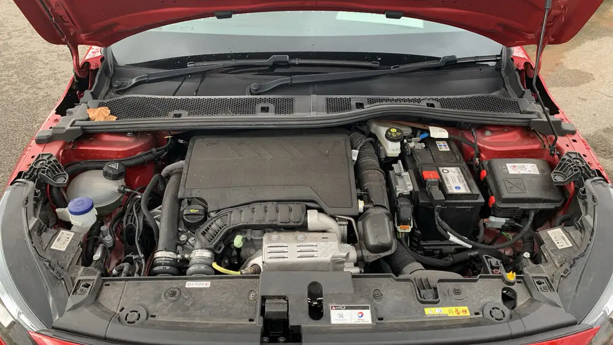 2022-peugeot-208-12-puretech-allure-premium-100bhp-big-17
