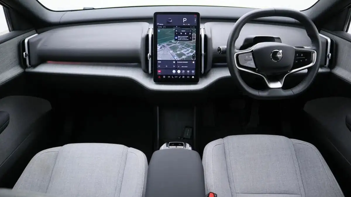 2024-volvo-ex30-e-twin-ultra-big-9