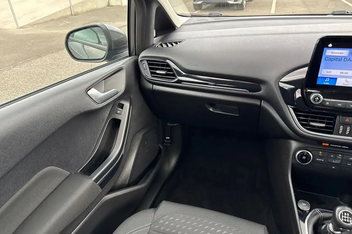 2019-ford-fiesta-10t-zetec-5d-big-19
