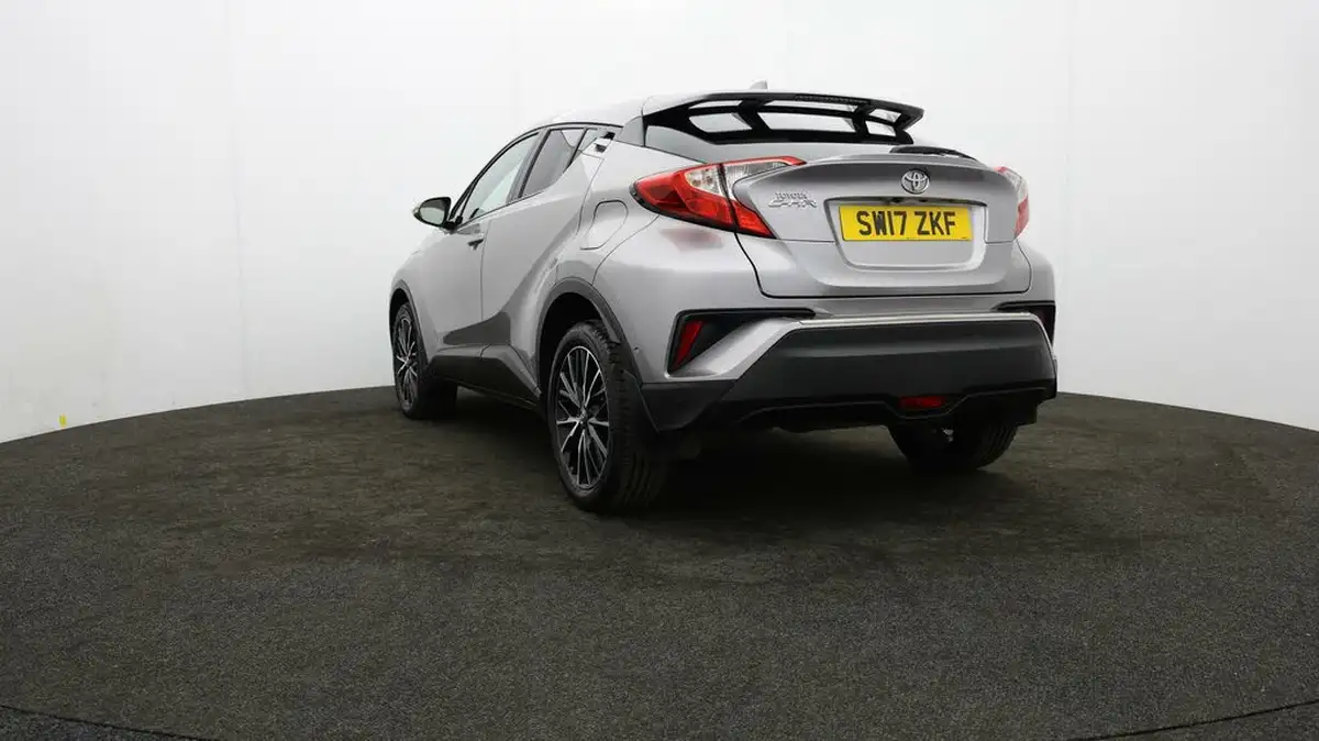 2017-toyota-c-hr-12-excel-big-70
