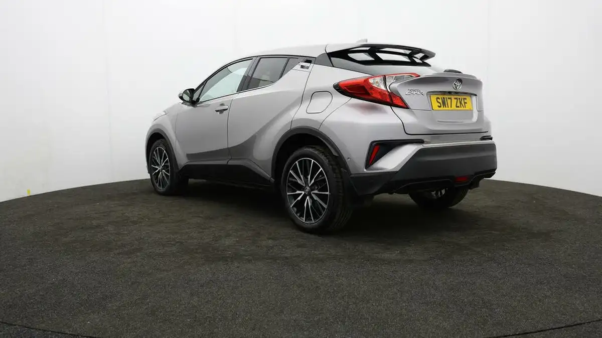 2017-toyota-c-hr-12-excel-big-4