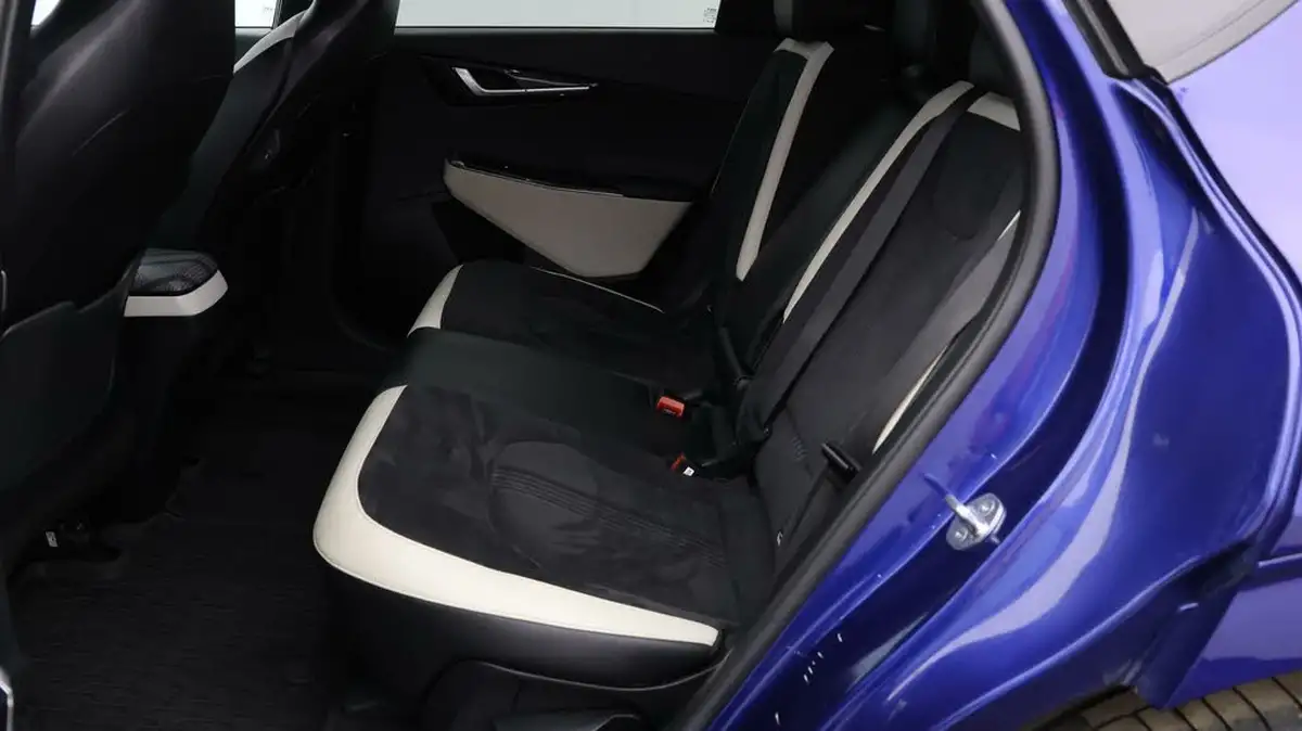 2022-kia-ev6-e-gt-line-225bhp-heat-pump-big-15