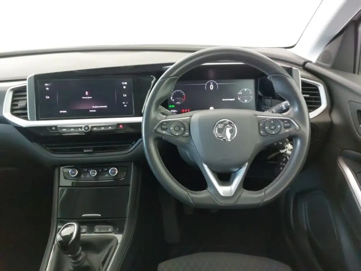 2022-vauxhall-grandland-12-gs-line-big-6