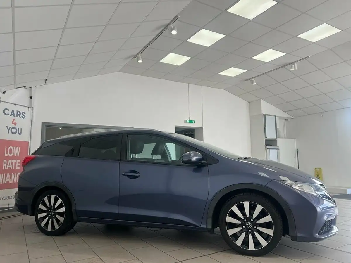 2015-honda-civic-16td-sr-tourer-big-4