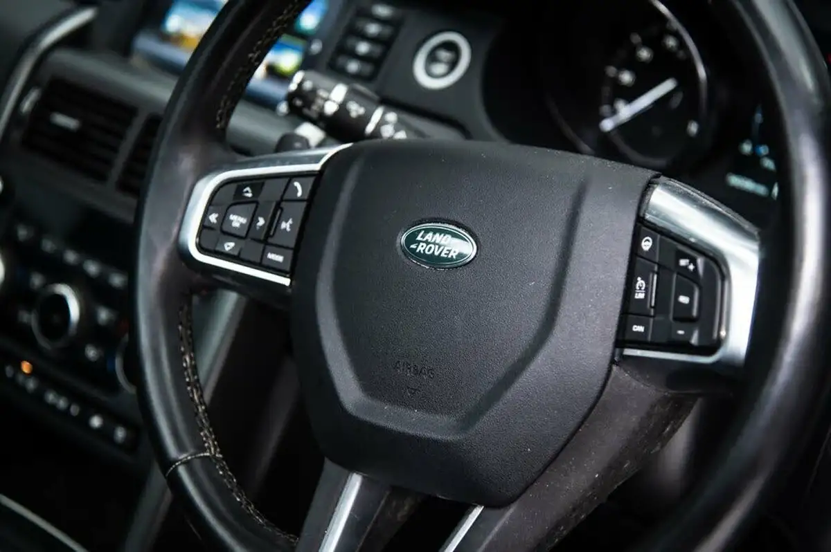 2019-land-rover-discovery-sport-20td4-landmark-big-62