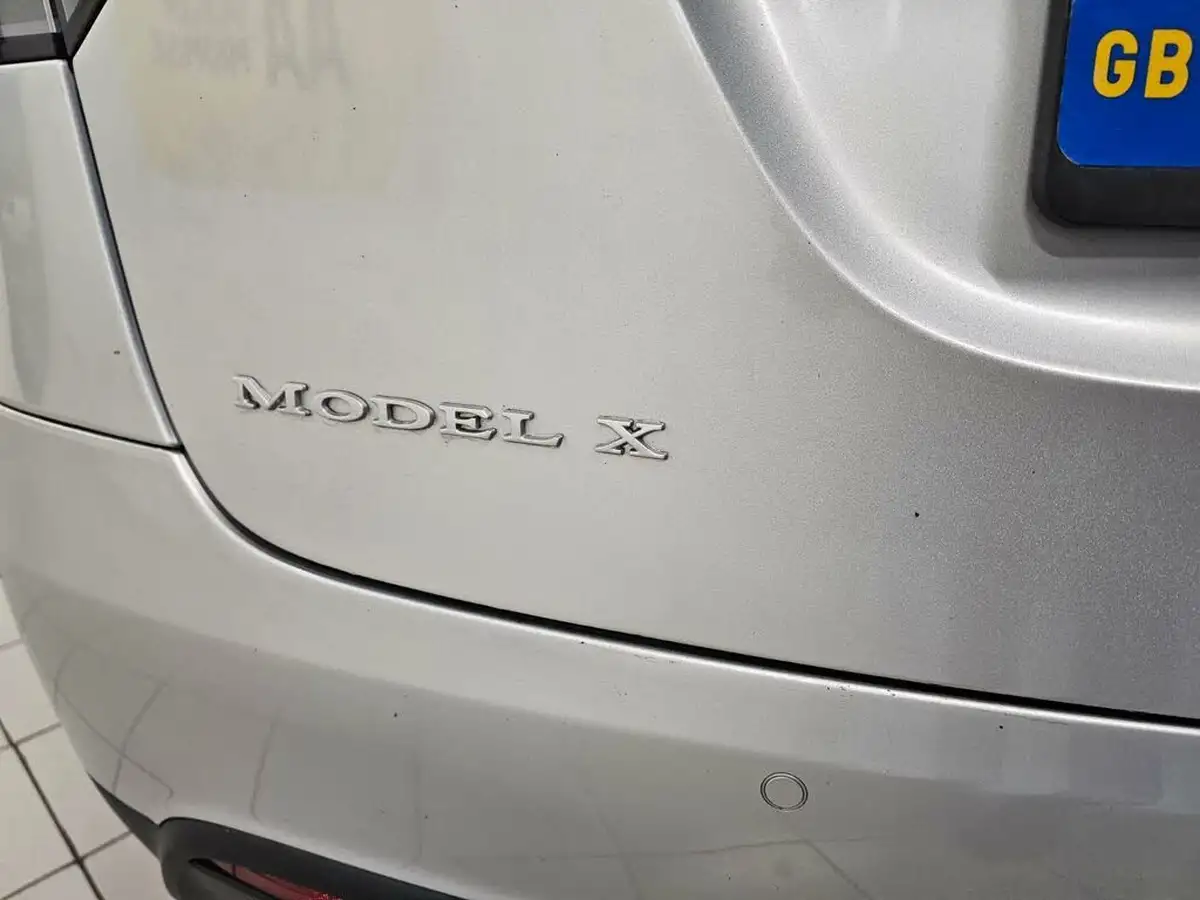 2017-tesla-model-x-e-75d-big-33