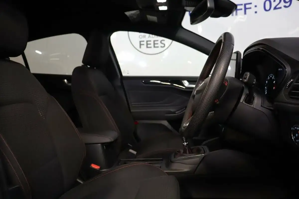 2022-ford-focus-10t-st-line-125ps-hatchback-big-22