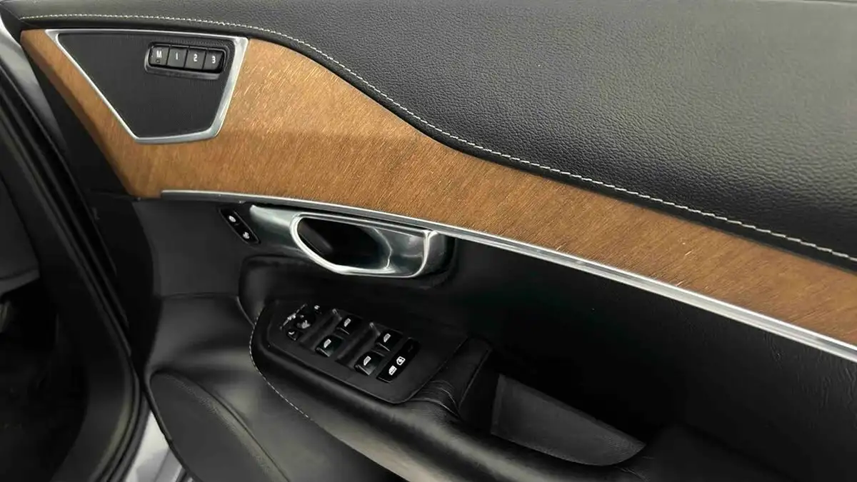 2018-volvo-xc90-20-t8-inscription-384bhp-awd-twin-engine-big-31