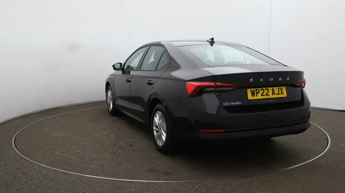 2022-skoda-octavia-10-tsi-se-technology-110ps-hatchback-big-58