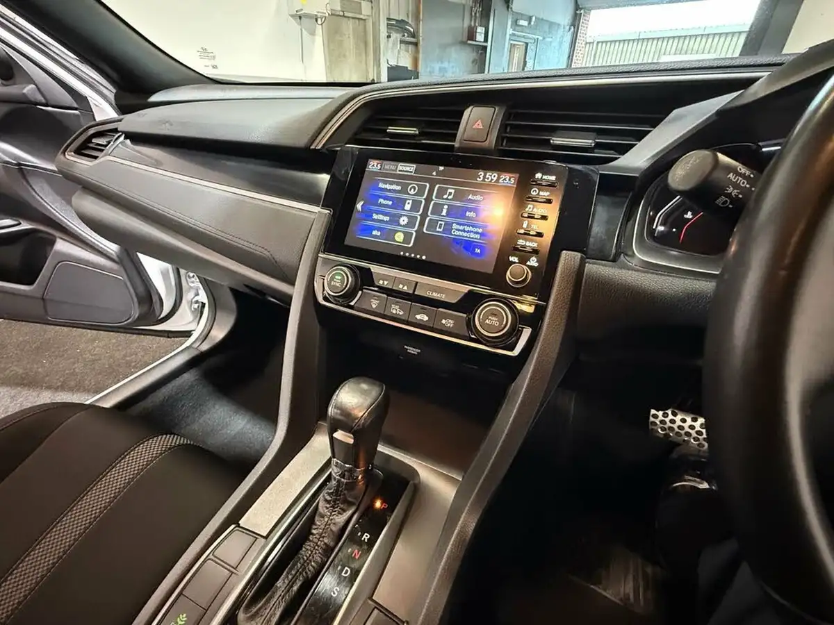 2021-honda-civic-15-vtec-turbo-sport-ss-cvt-big-28