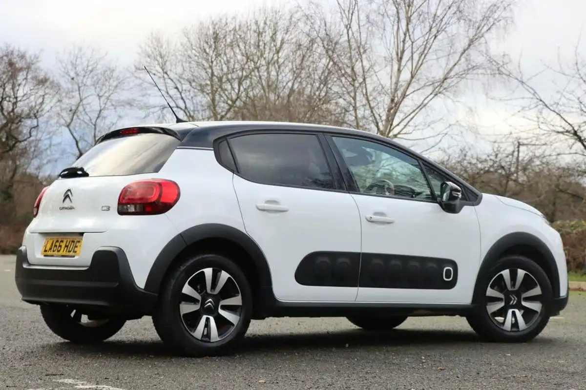 2017-citroen-c3-16bluehdi-flair-big-12