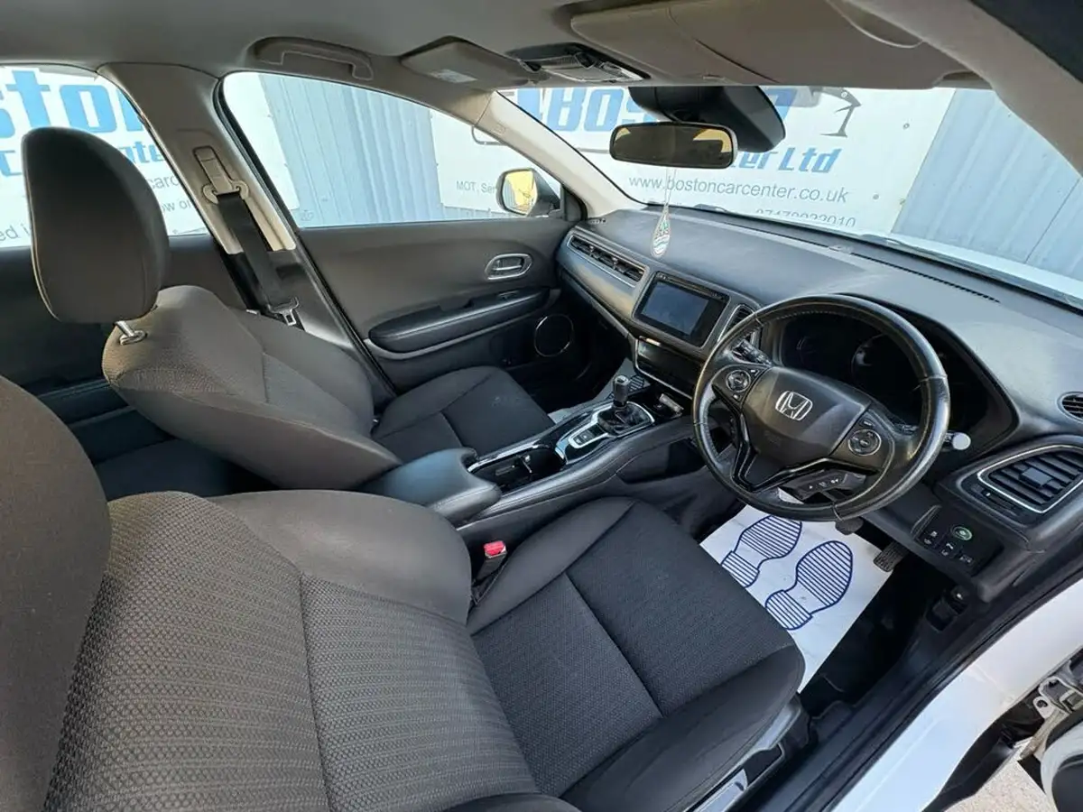 2015-honda-hr-v-15-i-vtec-se-big-9