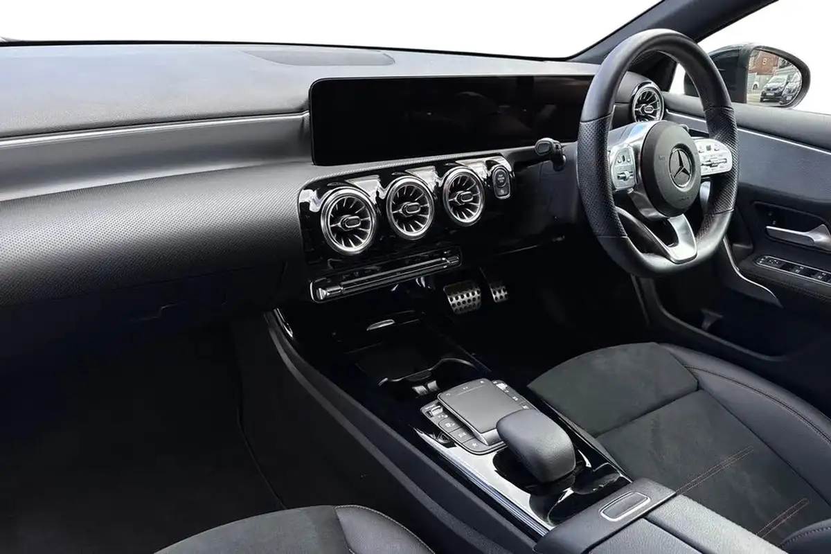 2023-mercedes-benz-a-class-13-a180-amg-line-executive-hatchback-5d-7g-dct-big-14