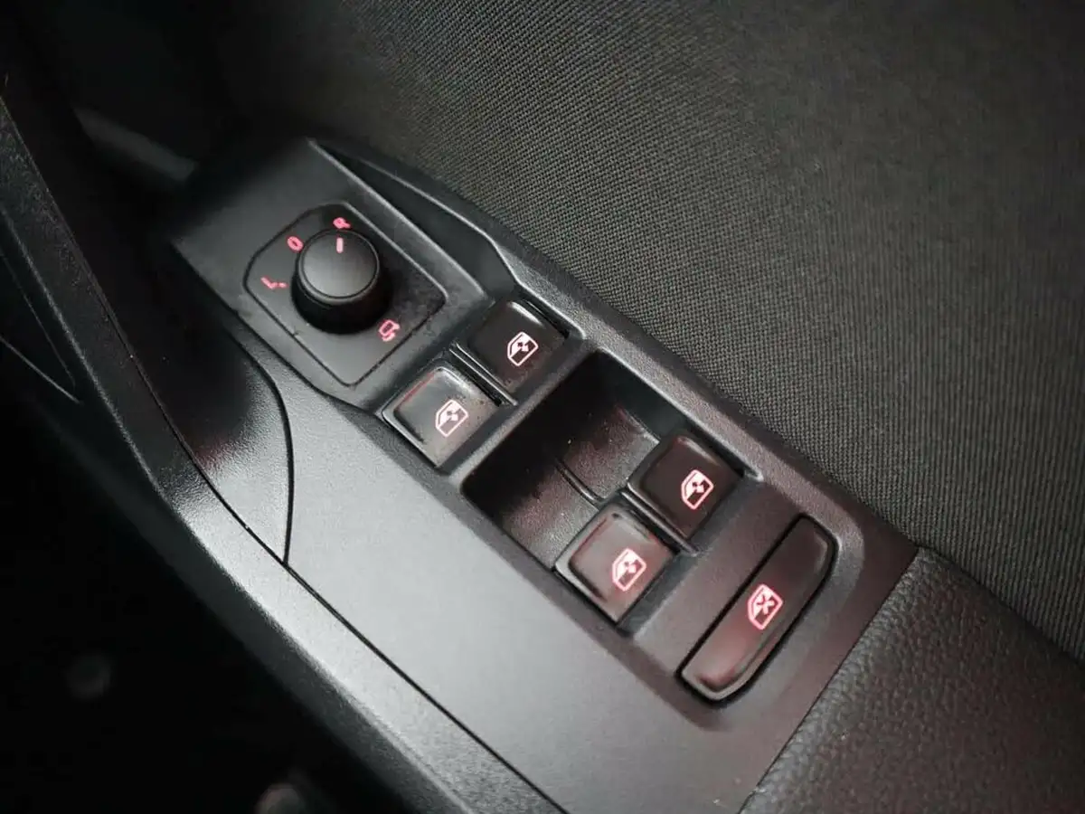 2024-seat-ibiza-10-tsi-fr-115ps-dsg-big-25