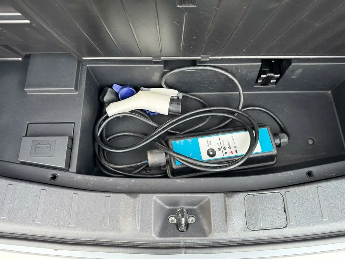 2016-mitsubishi-outlander-20-gx4h-phev-big-41