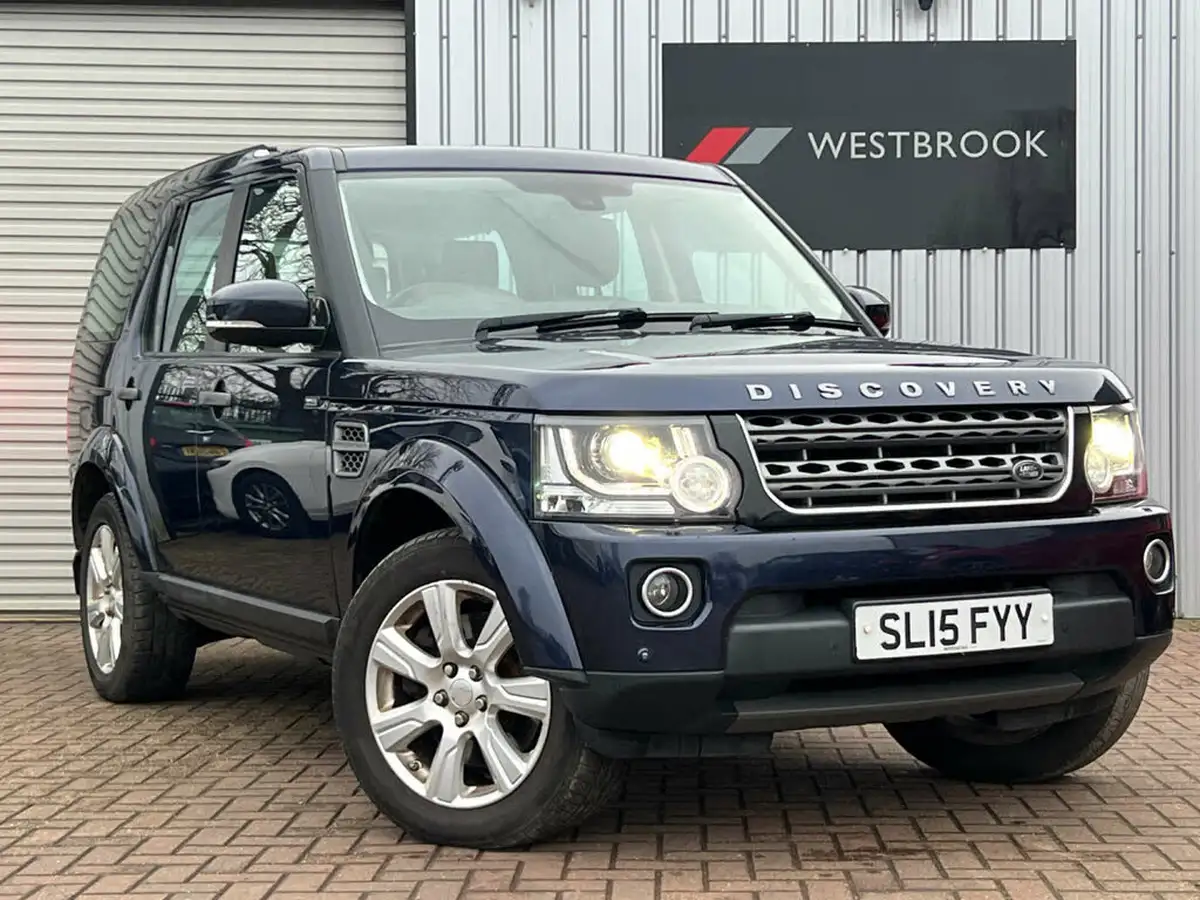 2015-land-rover-discovery-4-30td-se-tech-big-0