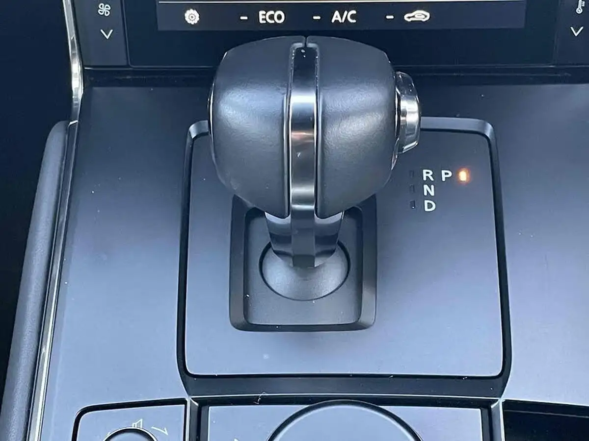 2021-mazda-mx-30-e-sport-lux-big-40